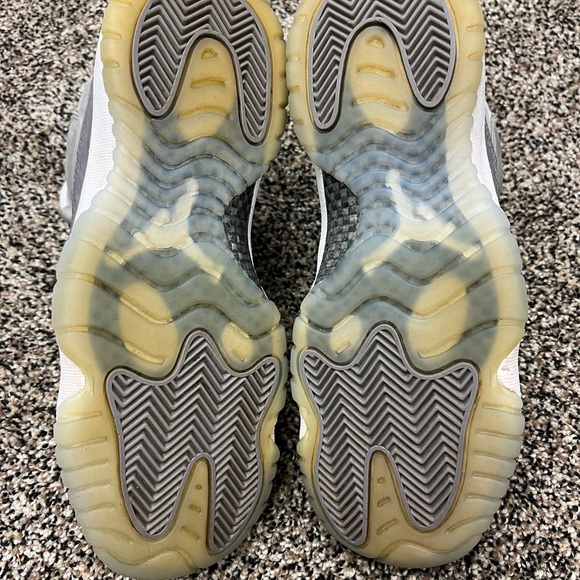 Jordan 11 Retro 'Cool Grey' Mid 2021 (GS) Sneakers Size 7Y 378038-005 Womens 8.5 - Picture 6 of 8
